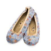 Massaging slippers by Holistic silk